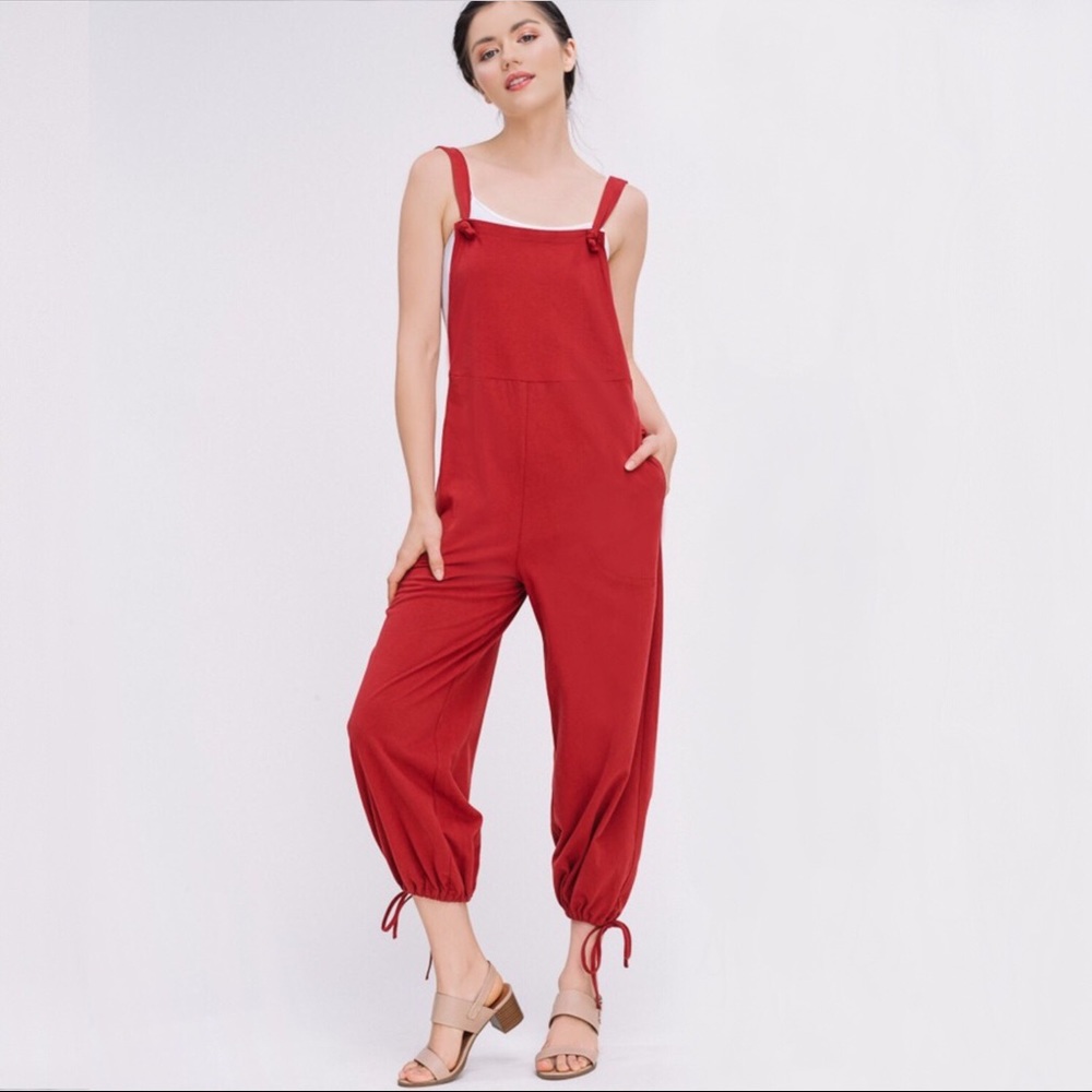 NEW!✨ Red Overalls Capri Tie Back - Picture 2 of 3